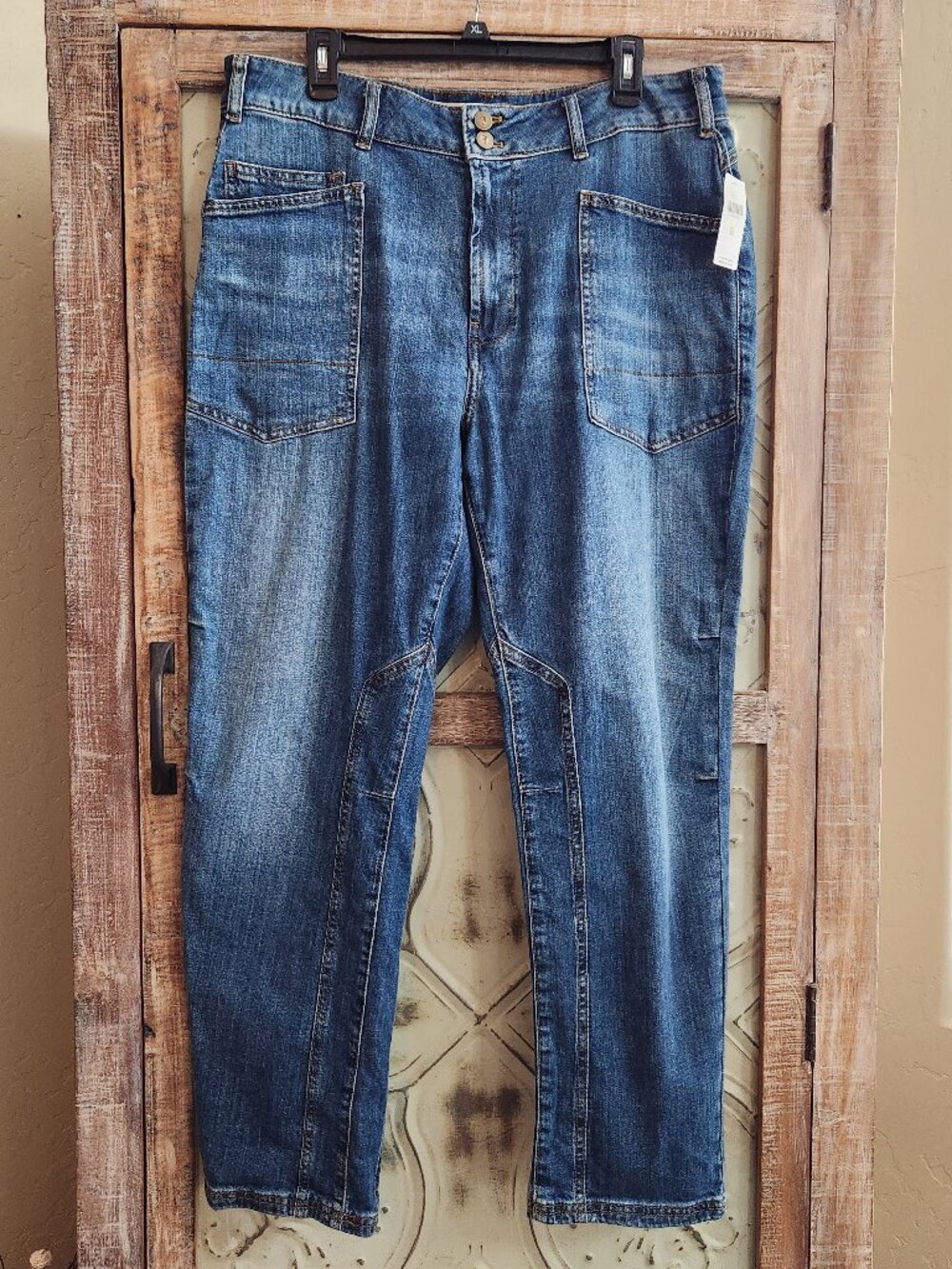 *NWT* Anthropologie "The Wanderer" Mid-Rise Relaxed Jeans by Pilcro | Size 32 - Picture 2 of 14